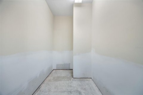 Casa en venta en North Fort Myers, Florida, 4 dormitorios, 383.5 m2 № 1850243 - foto 23
