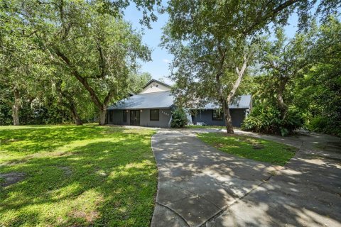 Casa en venta en North Fort Myers, Florida, 4 dormitorios, 383.5 m2 № 1850243 - foto 6