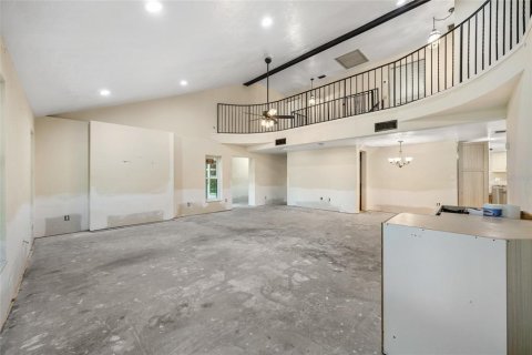 Casa en venta en North Fort Myers, Florida, 4 dormitorios, 383.5 m2 № 1850243 - foto 2