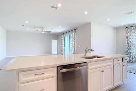 Casa en alquiler en Port Charlotte, Florida, 4 dormitorios, 231.14 m2 № 1906656 - foto 14