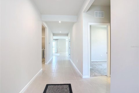 Casa en alquiler en Port Charlotte, Florida, 4 dormitorios, 231.14 m2 № 1906656 - foto 4