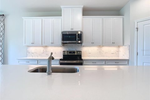 Casa en alquiler en Port Charlotte, Florida, 4 dormitorios, 231.14 m2 № 1906656 - foto 12