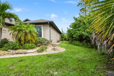 Villa ou maison à vendre à Rotonda, Floride: 3 chambres, 157.28 m2 № 2402861 - photo 4