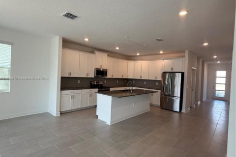 House in Davenport, Florida 6 bedrooms № 1865398 - photo 8