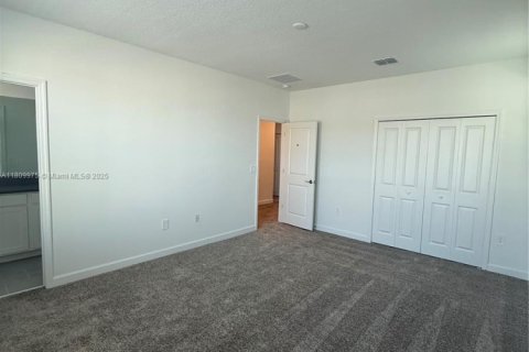House in Davenport, Florida 6 bedrooms № 1865398 - photo 12