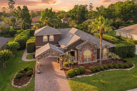 House in Lake Mary, Florida 6 bedrooms, 273.69 sq.m. № 2097221