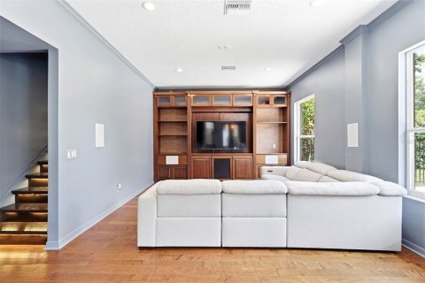 House in Lake Mary, Florida 6 bedrooms, 273.69 sq.m. № 2097221 - photo 10