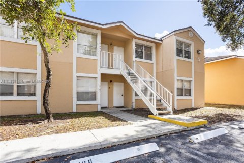 Купить кондоминиум в Мирамар, Флорида 2 спальни, 100.71м2, № 1958533 - фото 22