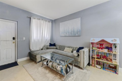 Condo in Homestead, Florida, 3 bedrooms № 1941125 - photo 17