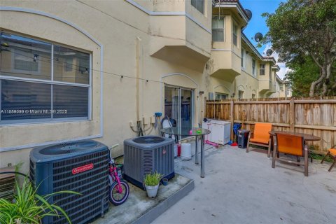 Condo in Homestead, Florida, 3 bedrooms № 1941125 - photo 4