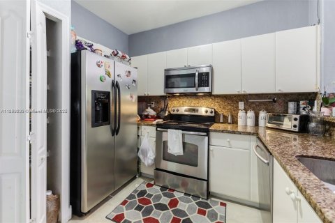 Condo in Homestead, Florida, 3 bedrooms № 1941125 - photo 5