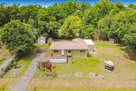 House in Orlando, Florida 3 bedrooms, 131.55 sq.m. № 2195740