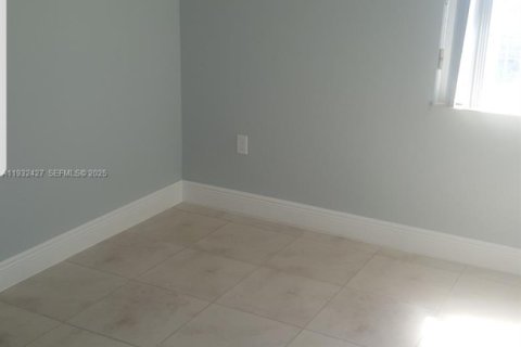 Townhouse in Miami, Florida 3 bedrooms, 95.32 sq.m. № 1991367 - photo 5