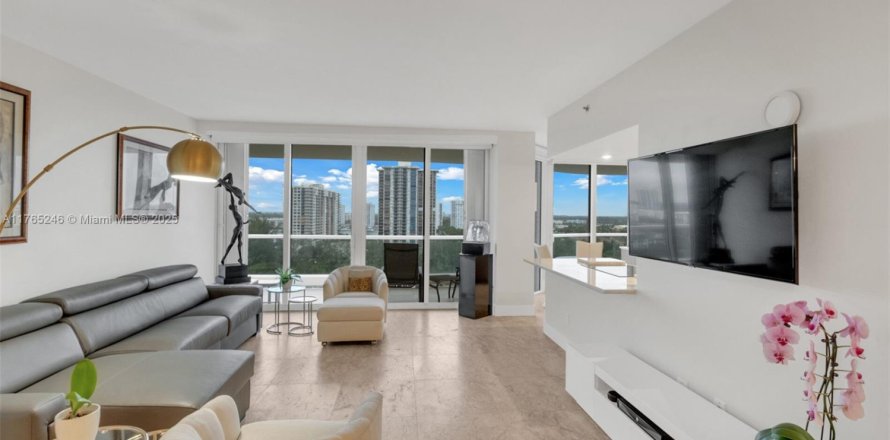 Condominio en Aventura, Florida, 2 dormitorios  № 1627116