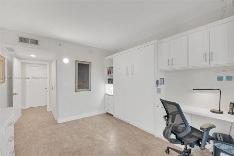 Condominio en venta en Aventura, Florida, 2 dormitorios, 146.79 m2 № 1627116 - foto 22