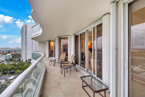 Condominio en venta en Aventura, Florida, 2 dormitorios, 146.79 m2 № 1627116 - foto 3