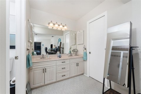 House in Port Charlotte, Florida 2 bedrooms, 129.51 sq.m. № 1540203 - photo 26