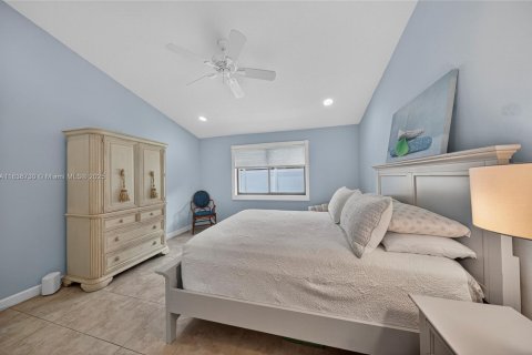 House in Aventura, Florida 2 bedrooms, 93.46 sq.m. № 1842385 - photo 26