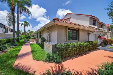 House in Aventura, Florida 2 bedrooms, 93.46 sq.m. № 1842385 - photo 3
