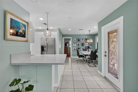 House in Aventura, Florida 2 bedrooms, 93.46 sq.m. № 1842385 - photo 15