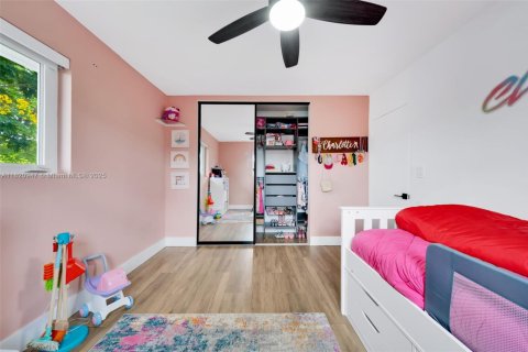Casa en venta en Miami, Florida, 3 dormitorios, 184.32 m2 № 1781890 - foto 23