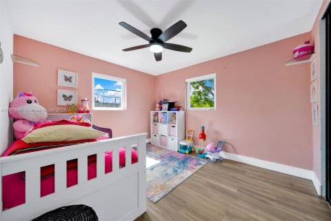Casa en venta en Miami, Florida, 3 dormitorios, 184.32 m2 № 1781890 - foto 22