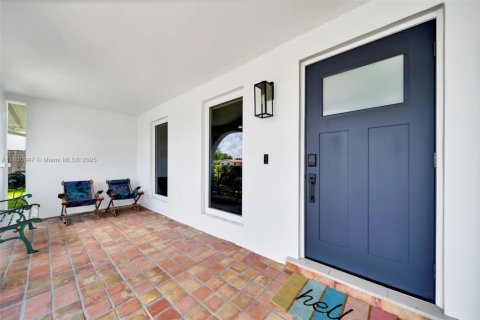 Casa en venta en Miami, Florida, 3 dormitorios, 184.32 m2 № 1781890 - foto 6