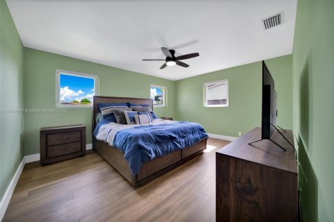 Casa en venta en Miami, Florida, 3 dormitorios, 184.32 m2 № 1781890 - foto 15