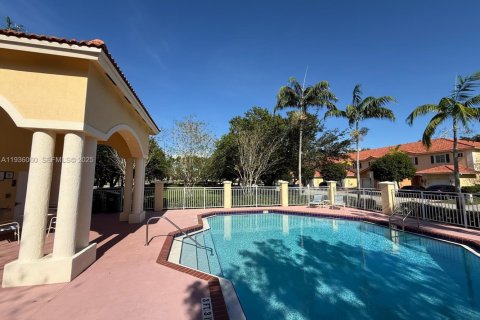 House in Tamarac, Florida 2 bedrooms, 132.66 sq.m. № 1994700 - photo 20