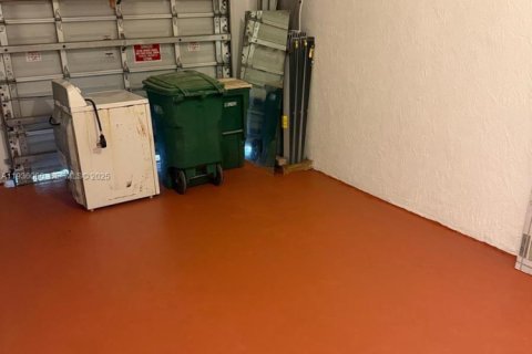 House in Tamarac, Florida 2 bedrooms, 132.66 sq.m. № 1994700 - photo 17