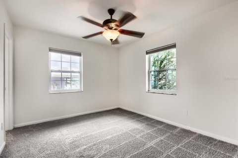 House in Spring Hill, Florida 3 bedrooms, 135.08 sq.m. № 2258250 - photo 14
