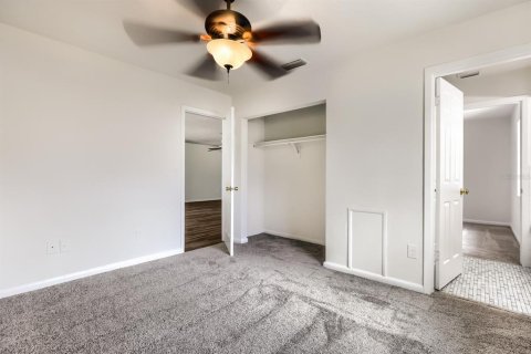 House in Spring Hill, Florida 3 bedrooms, 135.08 sq.m. № 2258250 - photo 16