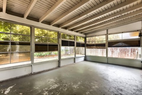 House in Spring Hill, Florida 3 bedrooms, 135.08 sq.m. № 2258250 - photo 23