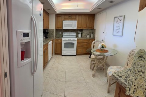 Купить кондоминиум в Хиллсборо-Бич, Флорида 3 комнаты, 123.56м2, № 2245222 - фото 15