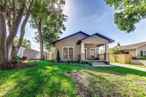 House in Lakeland, Florida 3 bedrooms, 122.91 sq.m. № 1657144 - photo 1