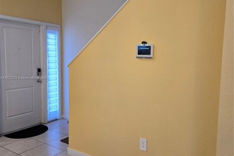 Townhouse in Homestead, Florida 3 bedrooms № 1871653 - photo 4