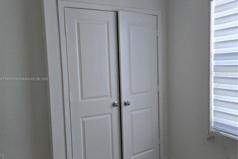 Townhouse in Homestead, Florida 3 bedrooms № 1871653 - photo 18