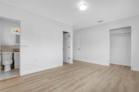 Villa ou maison à vendre à Miramar, Floride: 3 chambres, 117.24 m2 № 2406057 - photo 22