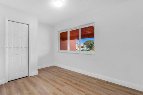 Villa ou maison à vendre à Miramar, Floride: 3 chambres, 117.24 m2 № 2406057 - photo 15