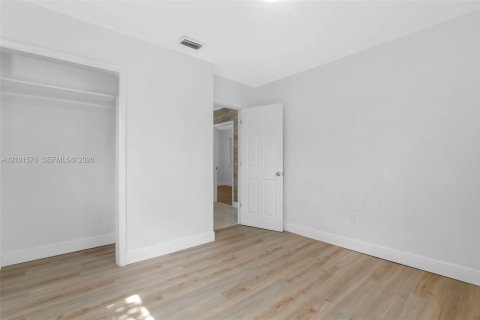 Villa ou maison à vendre à Miramar, Floride: 3 chambres, 117.24 m2 № 2406057 - photo 23