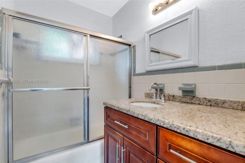Villa ou maison à vendre à Miramar, Floride: 3 chambres, 117.24 m2 № 2406057 - photo 18
