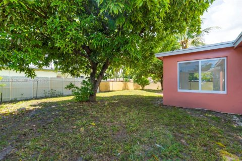 Villa ou maison à vendre à Miramar, Floride: 3 chambres, 117.24 m2 № 2406057 - photo 30