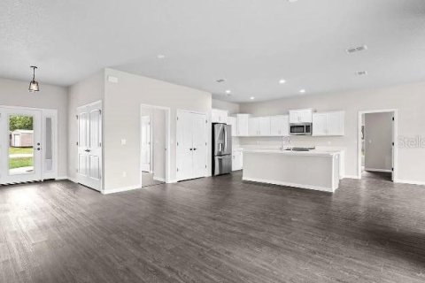 House in New Smyrna Beach, Florida 4 bedrooms, 178.93 sq.m. № 1642357 - photo 3