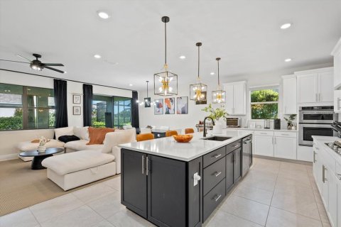 House in Englewood, Florida 2 bedrooms, 180.97 sq.m. № 1749445 - photo 27