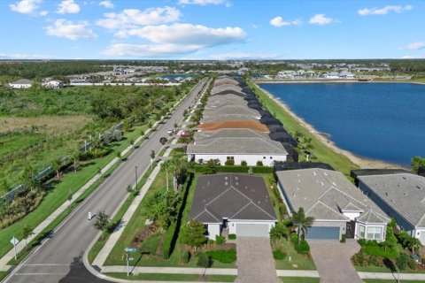 House in Englewood, Florida 2 bedrooms, 180.97 sq.m. № 1749445 - photo 26