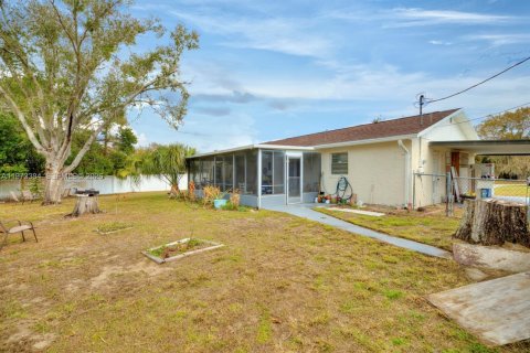 House in Sebring, Florida 3 bedrooms, 136.29 sq.m. № 2034047 - photo 27