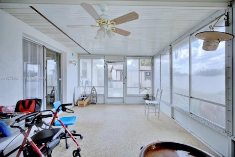 House in Sebring, Florida 3 bedrooms, 136.29 sq.m. № 2034047 - photo 26