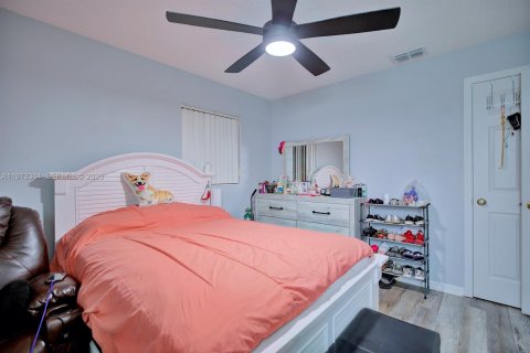 House in Sebring, Florida 3 bedrooms, 136.29 sq.m. № 2034047 - photo 19