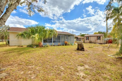 House in Sebring, Florida 3 bedrooms, 136.29 sq.m. № 2034047 - photo 30