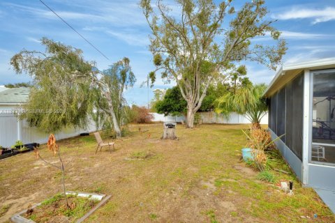 House in Sebring, Florida 3 bedrooms, 136.29 sq.m. № 2034047 - photo 28